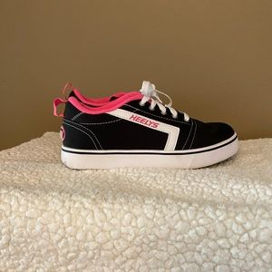 Heelys Roller Shoes